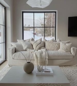 Aria Skirt Sofa with Feathers