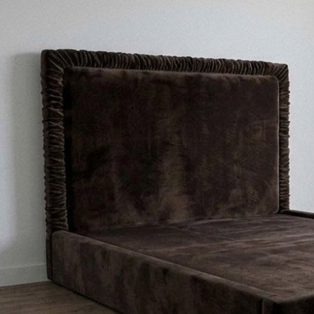 No Storage – Ruffle